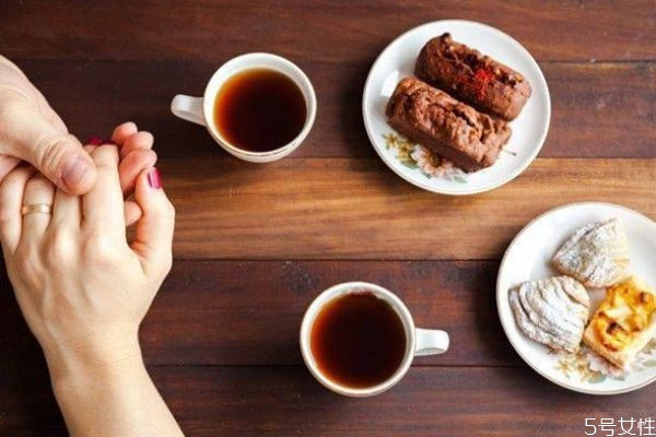 網(wǎng)戀可靠嗎 四招教你應(yīng)對網(wǎng)戀陷阱