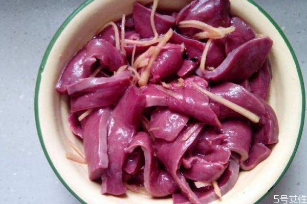 牛心和什么一起煮不好 牛心不能和什么一起煮 牛心和什么一起煮不好 牛心不能和什么一起煮