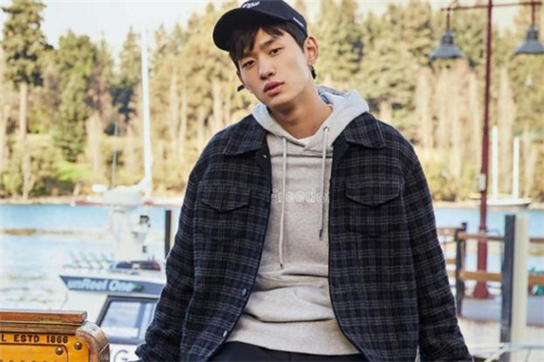 男生穿格紋服裝好看嗎 男生格紋服裝搭配圖片 男生穿格紋服裝好看嗎 男生格紋服裝搭配圖片