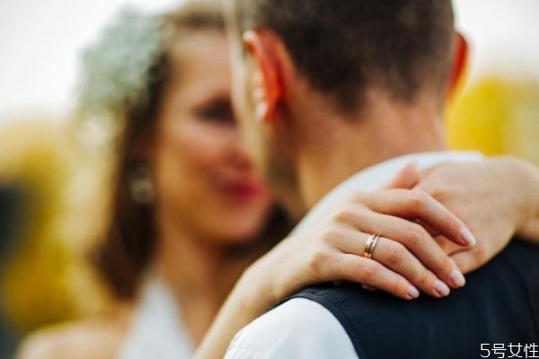 渣男為什么總能泡到好女生 什么女孩容易遇到渣男 渣男為什么總能泡到好女生 什么女孩容易遇到渣男