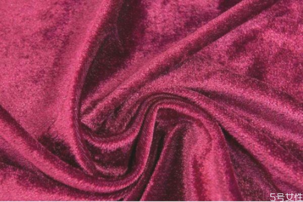 打底衫和保暖內衣有什么不一樣 保暖內衣可以當打底穿嗎 打底衫和保暖內衣有什么不一樣 保暖內衣可以當打底穿嗎