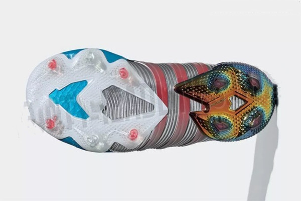 阿迪達(dá)斯predator archive曝光 阿迪達(dá)斯predator archive瘋狂的合體 阿迪達(dá)斯predator archive曝光 阿迪達(dá)斯predator archive瘋狂的合體