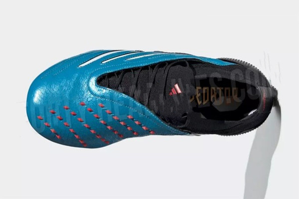 阿迪達(dá)斯predator archive曝光 阿迪達(dá)斯predator archive瘋狂的合體 阿迪達(dá)斯predator archive曝光 阿迪達(dá)斯predator archive瘋狂的合體