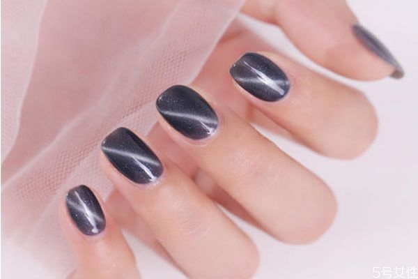 貓眼石美甲的做法是什么 貓眼石美甲多少錢 貓眼石美甲的做法是什么 貓眼石美甲多少錢