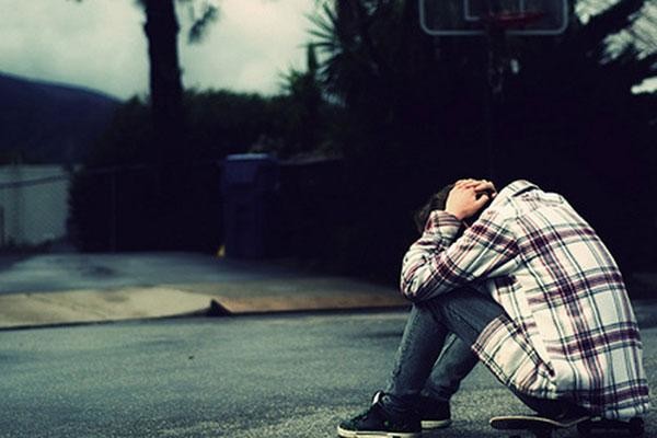 男生失戀后痛苦的表現(xiàn)有哪些 男生失戀后是什么感覺(jué) 男生失戀后痛苦的表現(xiàn)有哪些 男生失戀后是什么感覺(jué)