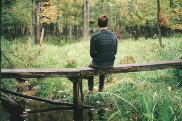 男生失戀后痛苦的表現(xiàn)有哪些 男生失戀后是什么感覺(jué) 男生失戀后痛苦的表現(xiàn)有哪些 男生失戀后是什么感覺(jué)