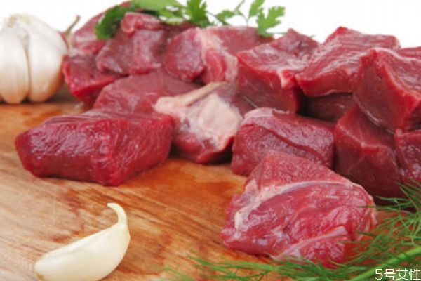 吃牛肉上火嗎 什么人不能吃牛肉嗎 吃牛肉上火嗎 什么人不能吃牛肉嗎