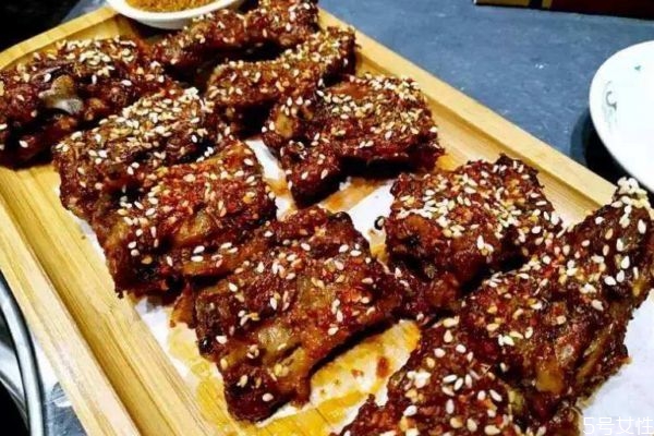 羊尾有什么營養(yǎng)價(jià)值呢 吃羊尾的好處有什么呢 羊尾有什么營養(yǎng)價(jià)值呢 吃羊尾的好處有什么呢