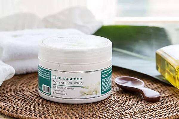 身體磨砂膏和臉部磨砂膏能混用嗎 臉部磨砂膏的使用頻率 身體磨砂膏和臉部磨砂膏能混用嗎 臉部磨砂膏的使用頻率