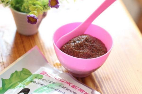 海藻面膜用多少度的水調(diào)好 海藻面膜可以用牛奶調(diào)嗎 海藻面膜用多少度的水調(diào)好 海藻面膜可以用牛奶調(diào)嗎