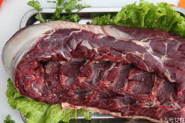 鹿肉有什么營養(yǎng)價(jià)值呢 吃鹿肉的好處有什么呢 鹿肉有什么營養(yǎng)價(jià)值呢 吃鹿肉的好處有什么呢