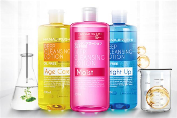 花印卸妝水粉瓶和藍瓶的區(qū)別 花印卸妝水能不用洗面奶嗎 花印卸妝水粉瓶和藍瓶的區(qū)別 花印卸妝水能不用洗面奶嗎