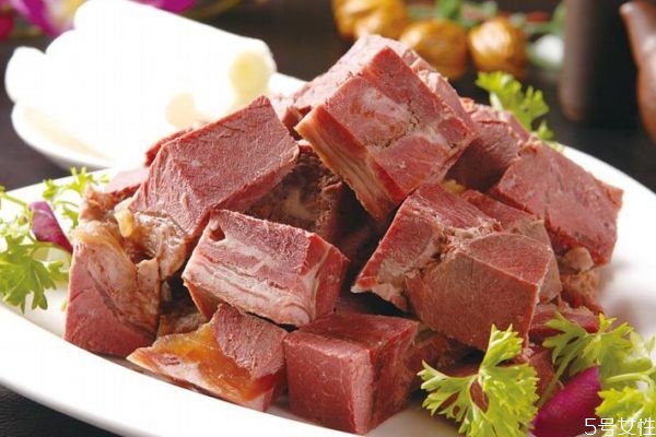 驢肉有什么營養(yǎng)價(jià)值呢 吃驢肉有什么注意的嗎 驢肉有什么營養(yǎng)價(jià)值呢 吃驢肉有什么注意的嗎