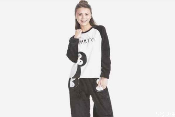 搖粒絨睡衣有哪些 搖粒絨睡衣的特點(diǎn)是什么 搖粒絨睡衣有哪些 搖粒絨睡衣的特點(diǎn)是什么