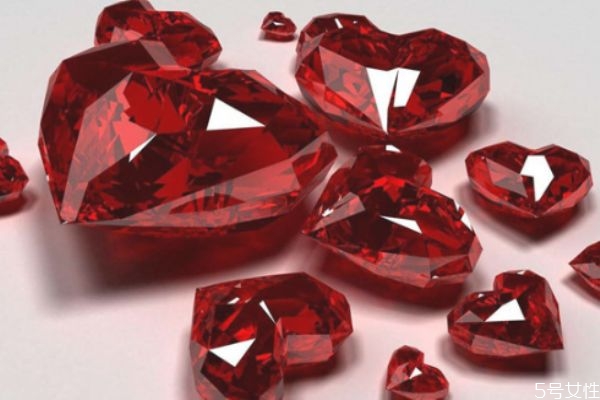 紅寶石值得收藏嗎 紅寶石為什么沒(méi)有很大的