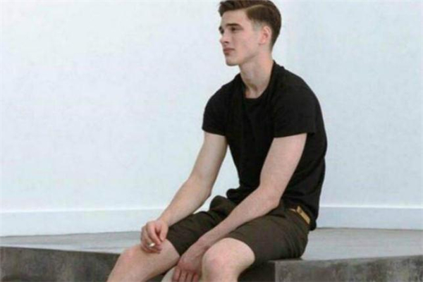 男生港風衣服怎么搭配 男生港風衣服穿搭指南 男生港風衣服怎么搭配 男生港風衣服穿搭指南