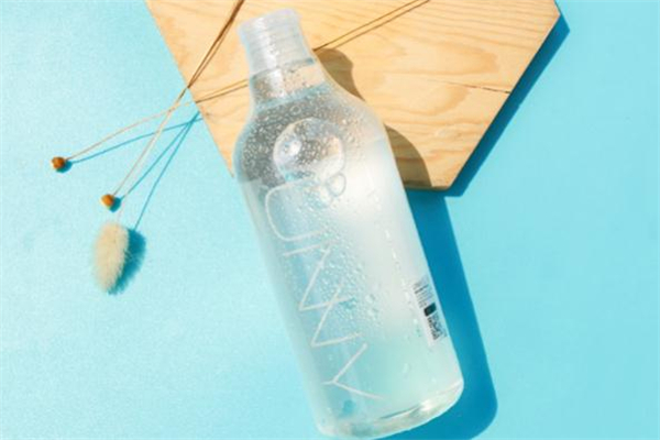 unny卸妝水和皇后卸妝水哪個好 unny卸妝水能卸口紅嗎 unny卸妝水和皇后卸妝水哪個好 unny卸妝水能卸口紅嗎