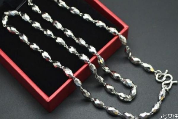 項鏈買什么材質(zhì)的好 項鏈哪種材質(zhì)值得買 項鏈買什么材質(zhì)的好 項鏈哪種材質(zhì)值得買