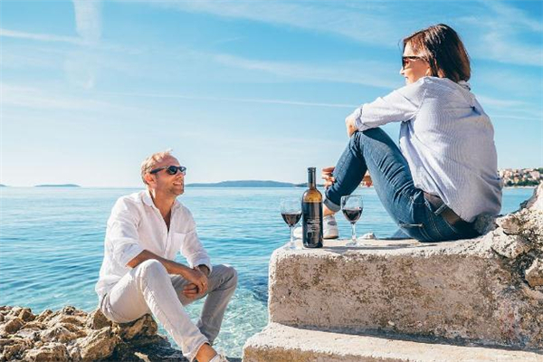 怎么判斷女生是否單身 怎么判斷喜歡的人是否單身 怎么判斷女生是否單身 怎么判斷喜歡的人是否單身