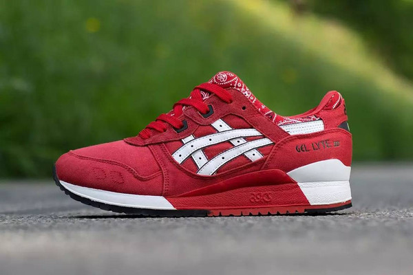 跑鞋有哪些系列 怎樣能延長(zhǎng)跑鞋的壽命 跑鞋有哪些系列 怎樣能延長(zhǎng)跑鞋的壽命