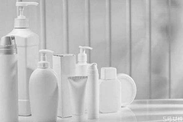 護膚品先用小樣還是正裝 護膚品小樣跟正裝是一樣的嗎 護膚品先用小樣還是正裝 護膚品小樣跟正裝是一樣的嗎