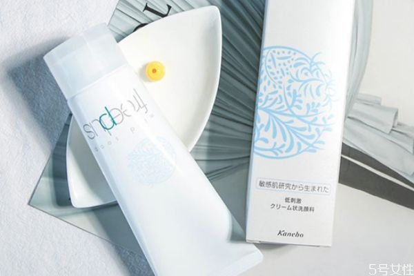 護膚品先用小樣還是正裝 護膚品小樣跟正裝是一樣的嗎 護膚品先用小樣還是正裝 護膚品小樣跟正裝是一樣的嗎