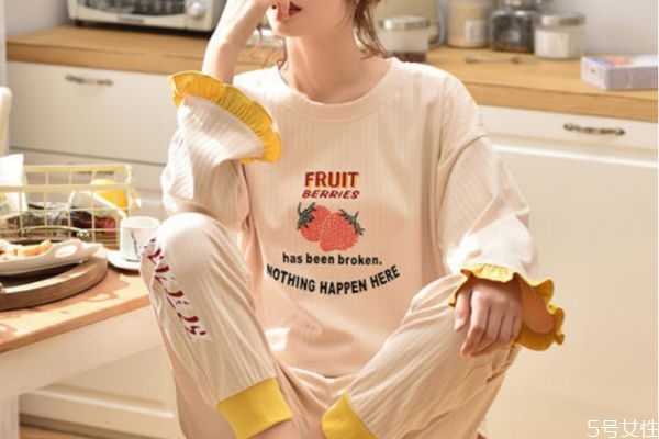 睡衣穿多久換新 一套睡衣可以穿多久 睡衣穿多久換新 一套睡衣可以穿多久