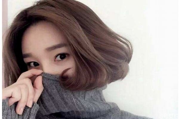 女生燙什么頭發(fā)好看呢 應該怎么選擇燙的發(fā)型呢 女生燙什么頭發(fā)好看呢 應該怎么選擇燙的發(fā)型呢