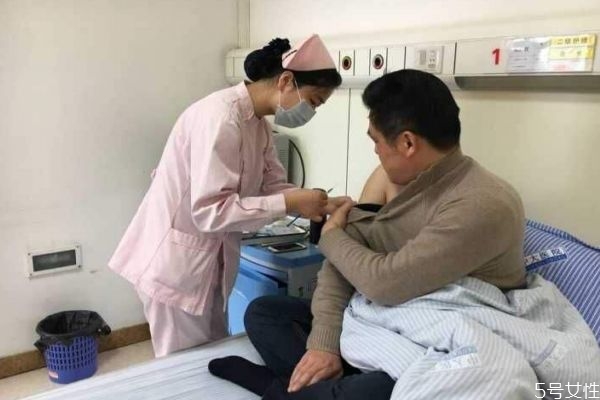 骨髓移植風(fēng)險(xiǎn)大嗎 骨髓移植要注意什么呢 骨髓移植風(fēng)險(xiǎn)大嗎 骨髓移植要注意什么呢