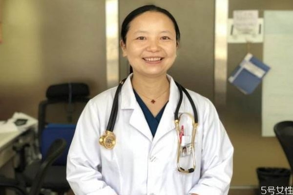 骨髓移植風(fēng)險(xiǎn)大嗎 骨髓移植要注意什么呢 骨髓移植風(fēng)險(xiǎn)大嗎 骨髓移植要注意什么呢