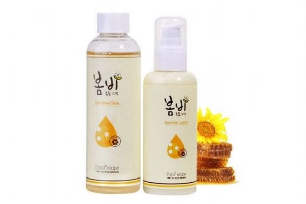 春雨水乳適合多大年齡 油性肌膚使用春雨水乳油膩嗎 春雨水乳適合多大年齡 油性肌膚使用春雨水乳油膩嗎