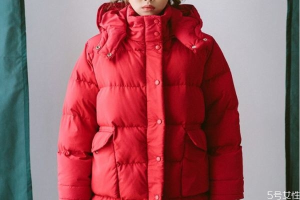 軍大衣和羽絨服哪個(gè)暖和 軍大衣和羽絨服哪個(gè)抗寒 軍大衣和羽絨服哪個(gè)暖和 軍大衣和羽絨服哪個(gè)抗寒