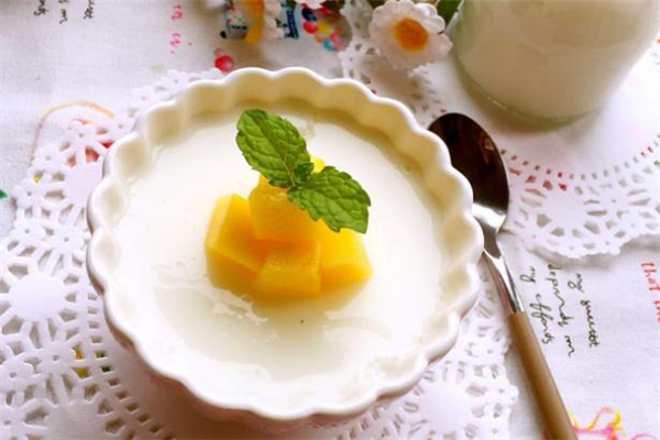 雙皮奶可以用酸奶做嗎 雙皮奶一定要用純牛奶做嗎 雙皮奶可以用酸奶做嗎 雙皮奶一定要用純牛奶做嗎