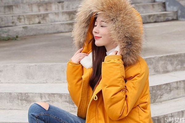 羽絨服有油漬怎么洗 羽絨服一般幾天干 羽絨服有油漬怎么洗 羽絨服一般幾天干