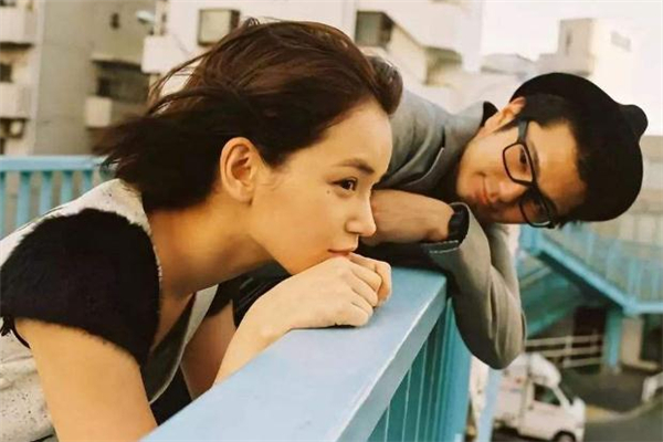 愛一個人需要理由嗎 愛一個人需要回報嗎 愛一個人需要理由嗎 愛一個人需要回報嗎