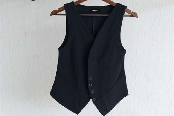 馬甲的裁剪步驟 馬甲的裁剪技巧有哪些 馬甲的裁剪步驟 馬甲的裁剪技巧有哪些