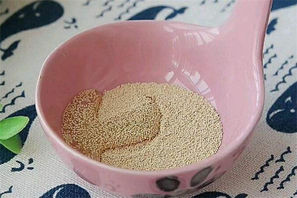 冬天酵母粉怎樣發(fā)面快 冬天酵母發(fā)面多長時間最好