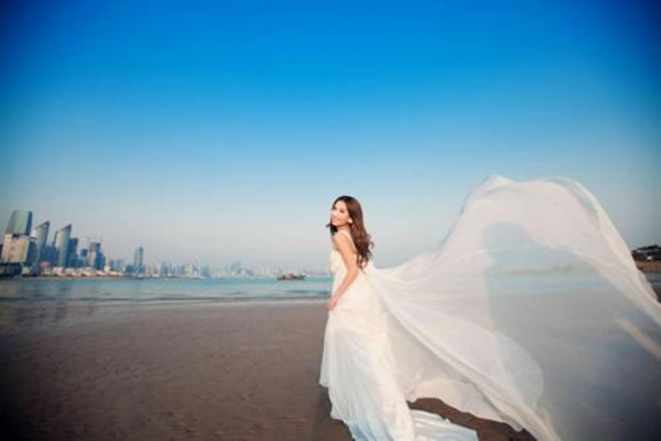 穿婚紗要穿塑身衣嗎 婚紗與塑身衣的搭配方法 穿婚紗要穿塑身衣嗎 婚紗與塑身衣的搭配方法