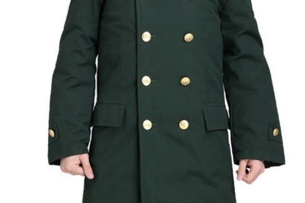 軍大衣有多長 軍大衣怎么疊成豆腐塊 軍大衣有多長 軍大衣怎么疊成豆腐塊