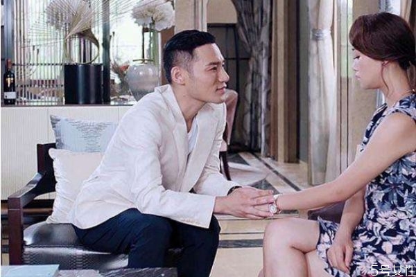 怎么撩妹子找話題聊天 撩妹技巧套路 怎么撩妹子找話題聊天 撩妹技巧套路