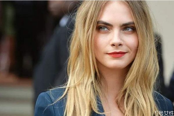 漂染傷頭發(fā)嗎 漂染過(guò)的頭發(fā)還能染嗎 漂染傷頭發(fā)嗎 漂染過(guò)的頭發(fā)還能染嗎