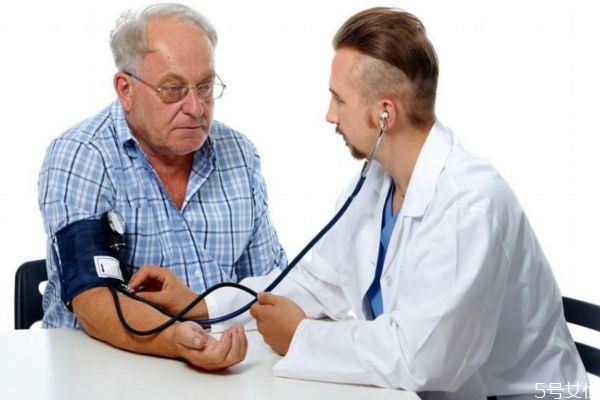 肺源性心臟病高發(fā)人群有哪些呢 造成的原因有什么呢 肺源性心臟病高發(fā)人群有哪些呢 造成的原因有什么呢