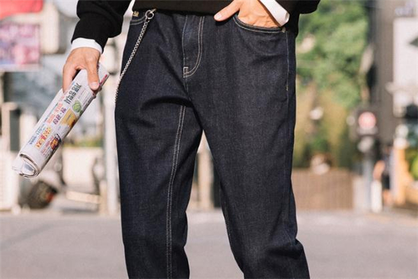 矮個(gè)子男生怎么挑選褲子 矮個(gè)子男生穿什么褲子顯高 矮個(gè)子男生怎么挑選褲子 矮個(gè)子男生穿什么褲子顯高