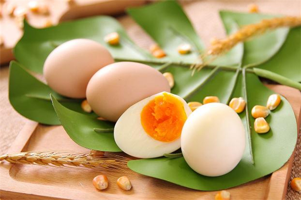 土雞蛋和洋雞蛋的區(qū)別 土雞蛋和洋雞蛋營(yíng)養(yǎng)價(jià)值一樣嗎 土雞蛋和洋雞蛋的區(qū)別 土雞蛋和洋雞蛋營(yíng)養(yǎng)價(jià)值一樣嗎