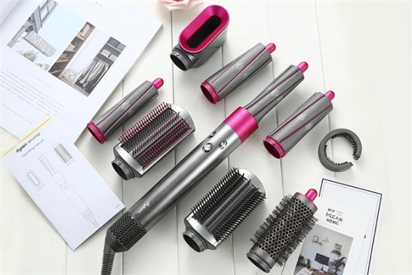 戴森卷發(fā)棒會燙手嗎 戴森卷發(fā)棒一鍵冷風要一直按著嗎
