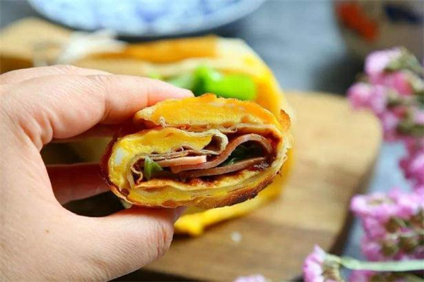 雞蛋灌餅的做法 雞蛋灌餅有營養(yǎng)嗎 雞蛋灌餅的做法 雞蛋灌餅有營養(yǎng)嗎