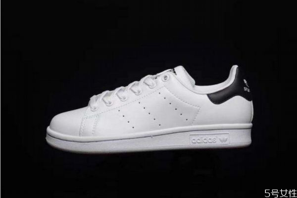 小白鞋發(fā)黃如何洗白 小白鞋怎么洗干凈 小白鞋發(fā)黃如何洗白 小白鞋怎么洗干凈