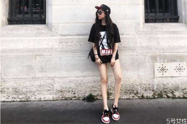 穿aj配長(zhǎng)襪還是短襪 穿aj應(yīng)該怎么配襪子 穿aj配長(zhǎng)襪還是短襪 穿aj應(yīng)該怎么配襪子