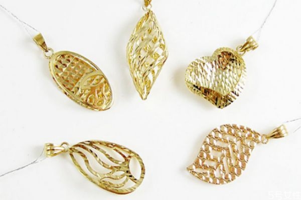 黃金鉑金k金哪個貴 黃金鉑金k金的區(qū)別 黃金鉑金k金哪個貴 黃金鉑金k金的區(qū)別