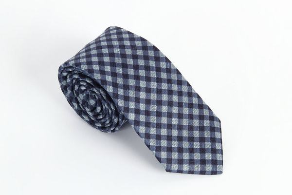 蠶絲領(lǐng)帶清洗的注意事項 領(lǐng)帶變形了怎么辦 蠶絲領(lǐng)帶清洗的注意事項 領(lǐng)帶變形了怎么辦